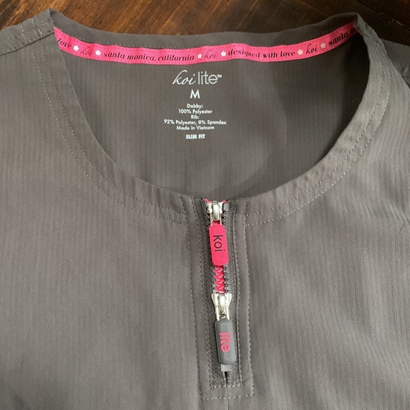 Koi Lite gray and pink comfy uniform top - Picture 2 of 5